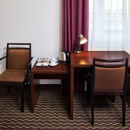 Hotel Rottal Otrokovice Kültér fotó