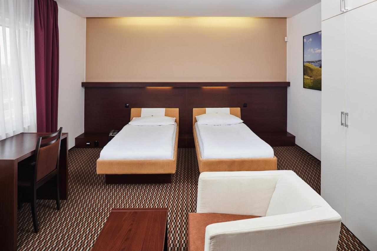 Hotel Rottal Otrokovice Szoba fotó